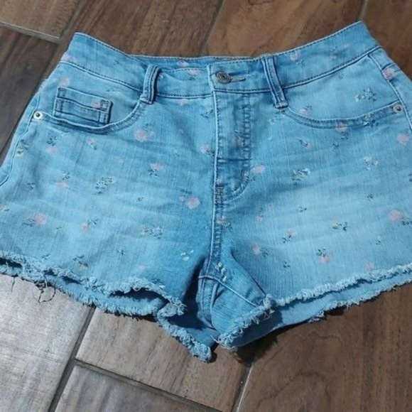 Wild Fable 2 floral cutoff jean shorts - Picture 1 of 3